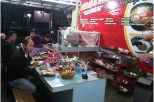 Nasi Kasreng Beringin di jantung kota Kuningan.