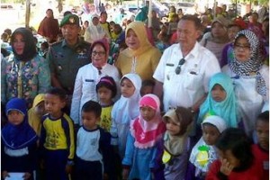 Wakil Bupati Kuningan, H Acep Purnama, SH, MH berfoto bersama seusai kegiatan.