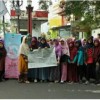 Gerakan Menutup AuratIkatan Mahasiswa Muhammadiyah (IMM) Kuningan.