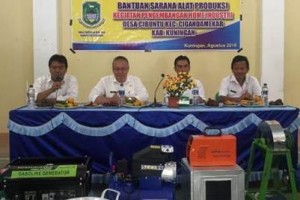 Dinas Koperasi Salurkan Bantuan Alat Produksi