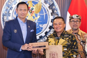 AHY Terima Kunjungan Para Kepala Daerah Kunci Bersama